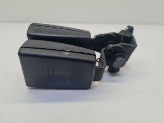 bontott VW GOLF VII Hátsó középső Biztonsági Öv Csat