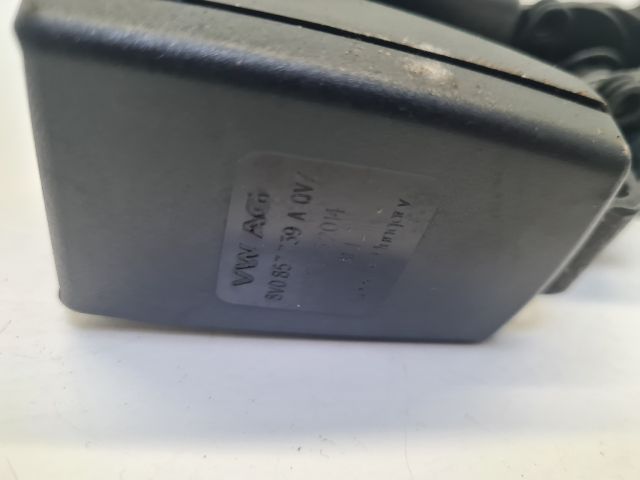 bontott VW GOLF VII Hátsó középső Biztonsági Öv Csat