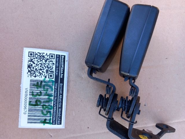 bontott VW GOLF VII Hátsó középső Biztonsági Öv Csat