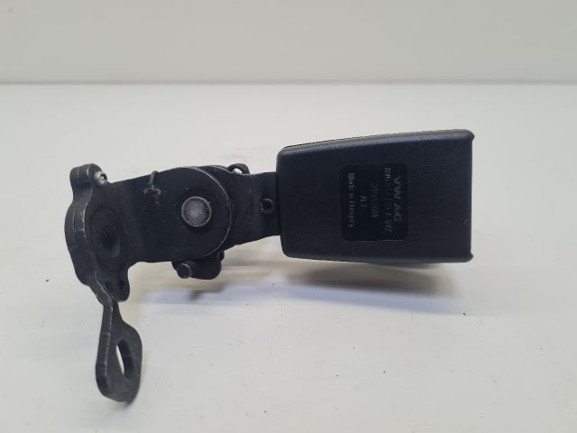 bontott VW GOLF VII Hátsó középső Biztonsági Öv Csat