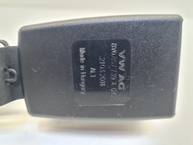 bontott VW GOLF VII Hátsó középső Biztonsági Öv Csat