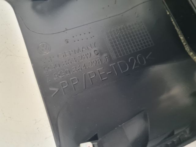 bontott VW GOLF VII Hátsó középső Szellőző