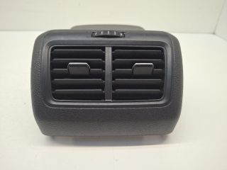 bontott VW GOLF VII Hátsó középső Szellőző