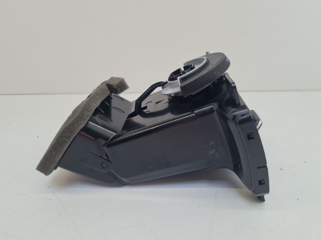 bontott VW GOLF VII Hátsó középső Szellőző