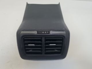 bontott VW GOLF VII Hátsó középső Szellőző
