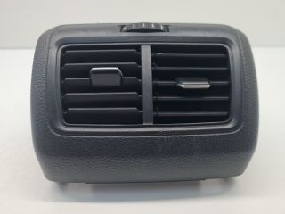 bontott VW GOLF VII Hátsó középső Szellőző