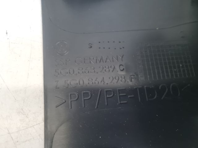 bontott VW GOLF VII Hátsó középső Szellőző