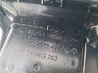 bontott VW GOLF VII Hátsó középső Szellőző