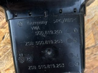 bontott VW GOLF VII Hátsó középső Szellőző