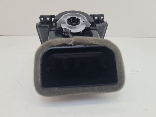 bontott VW GOLF VII Hátsó középső Szellőző