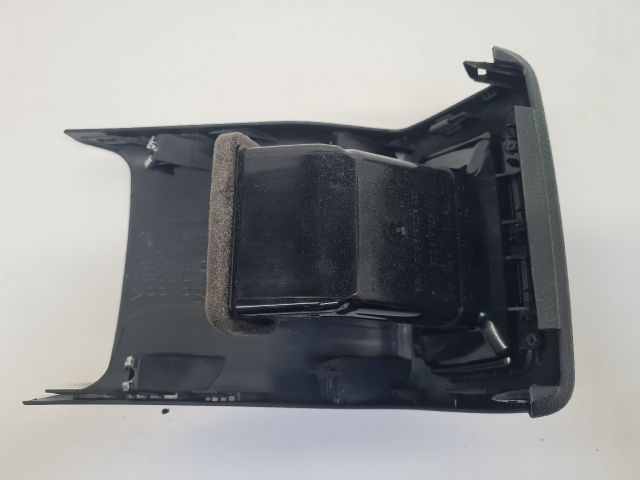 bontott VW GOLF VII Hátsó középső Szellőző