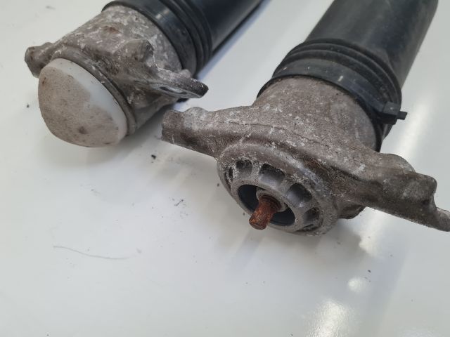 bontott VW GOLF VII Hátsó Lengéscsillapító Pár