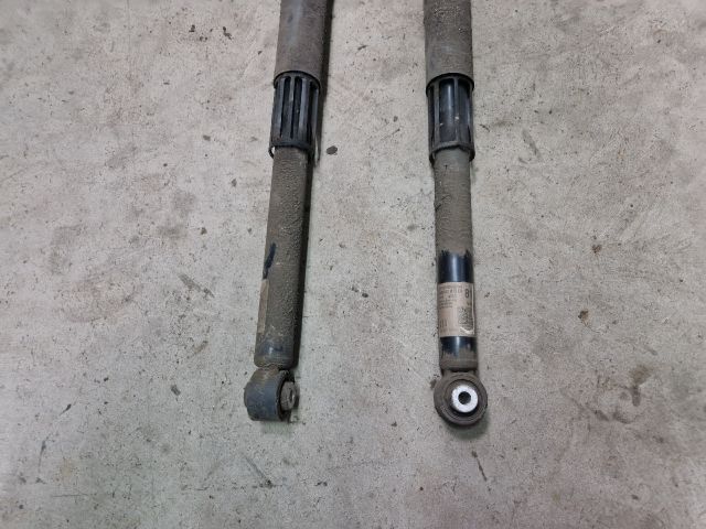 bontott VW GOLF VII Hátsó Lengéscsillapító Pár