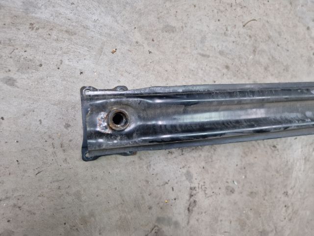 bontott VW GOLF VII Hátsó Lökhárító Merevítő (Fém)