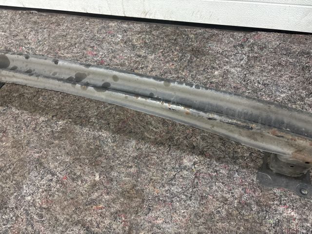 bontott VW GOLF VII Hátsó Lökhárító Merevítő (Fém)