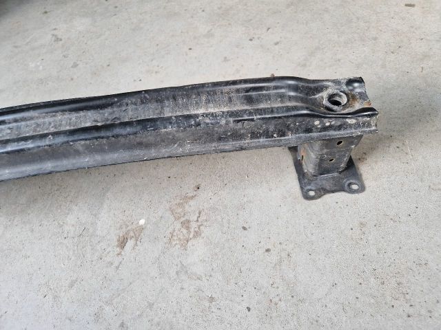 bontott VW GOLF VII Hátsó Lökhárító Merevítő (Fém)