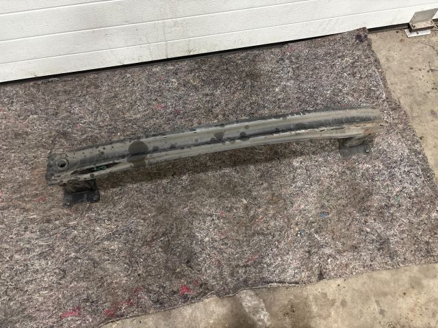 bontott VW GOLF VII Hátsó Lökhárító Merevítő (Fém)