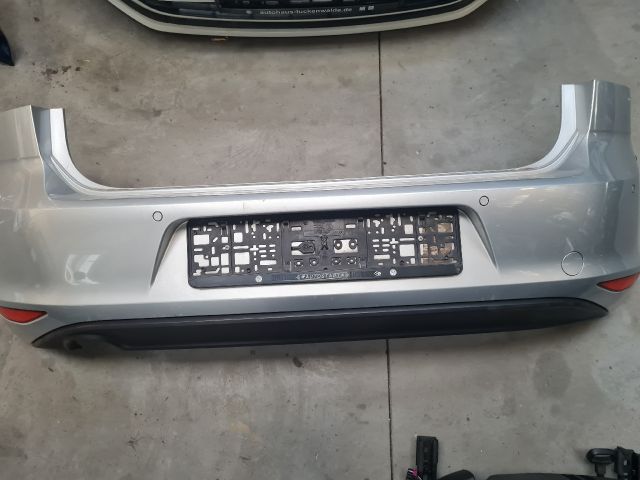 bontott VW GOLF VII Hátsó Lökhárító (Részeivel)