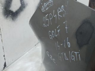 bontott VW GOLF VII Hátsó Lökhárító (Üresen)