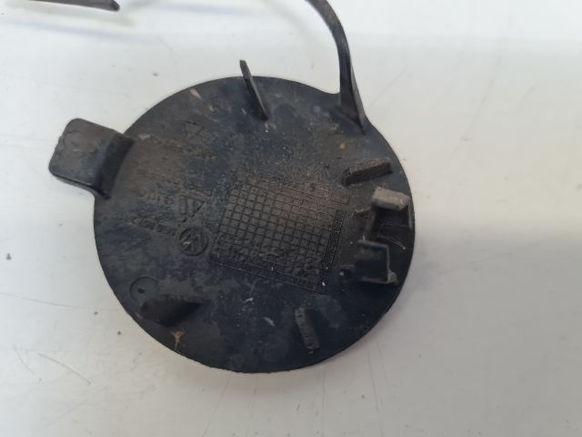 bontott VW GOLF VII Hátsó Vonószem Burkolat