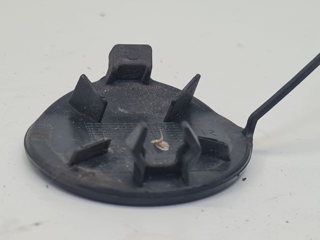 bontott VW GOLF VII Hátsó Vonószem Burkolat