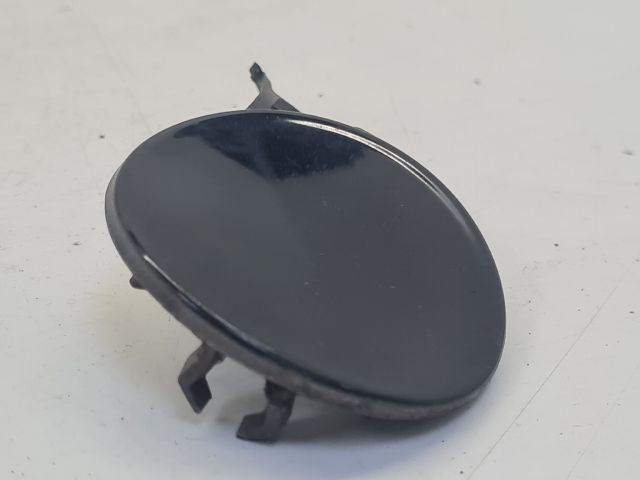 bontott VW GOLF VII Hátsó Vonószem Burkolat