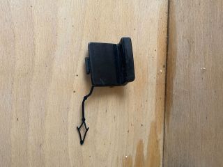 bontott VW GOLF VII Hátsó Vonószem Burkolat