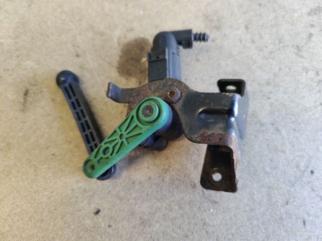 bontott VW GOLF VII Hátsó Xenon Szintszabályzó Jeladó