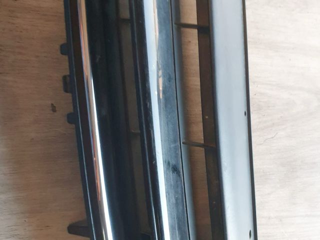 bontott VW GOLF VII Hűtőrács