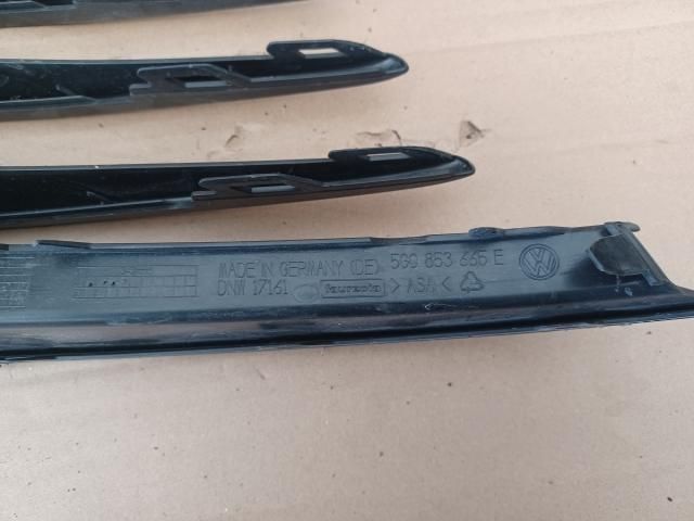 bontott VW GOLF VII Hűtőrács