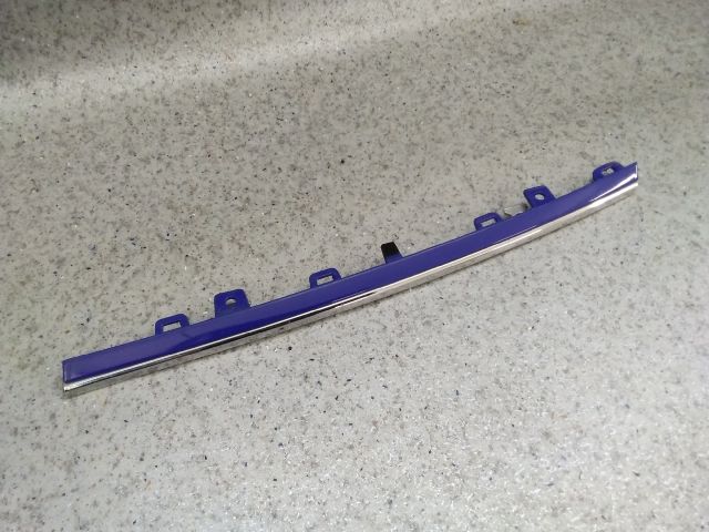 bontott VW GOLF VII Hűtőrács