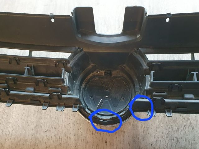 bontott VW GOLF VII Hűtőrács