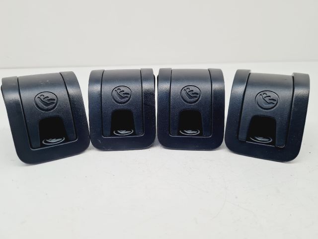 bontott VW GOLF VII Isofix Rögzítő Burkolat