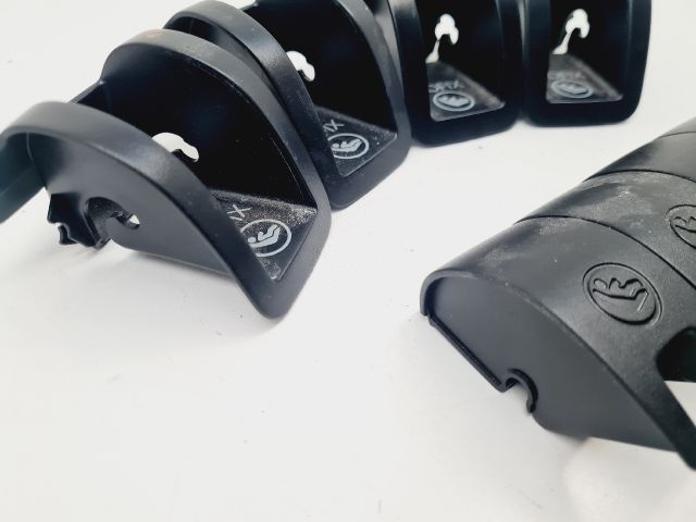 bontott VW GOLF VII Isofix Rögzítő Burkolat