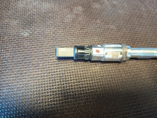 bontott VW GOLF VII Izzító/Gyújtó Gyertya