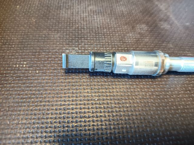 bontott VW GOLF VII Izzító/Gyújtó Gyertya