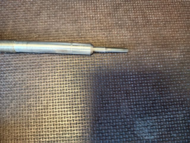 bontott VW GOLF VII Izzító/Gyújtó Gyertya