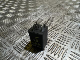 bontott VW GOLF VII Izzító Relé