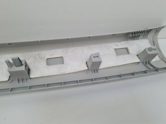 bontott VW GOLF VII Jobb A Oszlop Hangszóró Burkolat