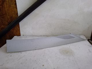 bontott VW GOLF VII Jobb A Oszlop Hangszóró Burkolat