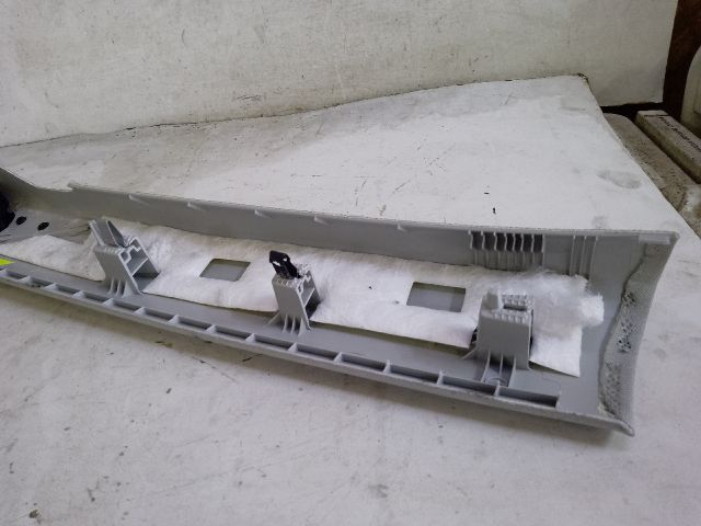 bontott VW GOLF VII Jobb A Oszlop Hangszóró Burkolat