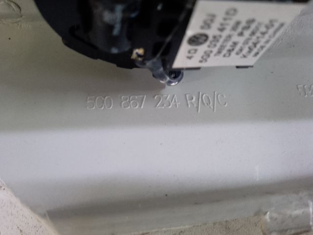 bontott VW GOLF VII Jobb A Oszlop Hangszóró Burkolat