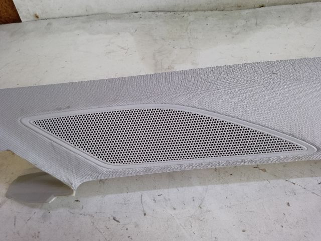 bontott VW GOLF VII Jobb A Oszlop Hangszóró Burkolat