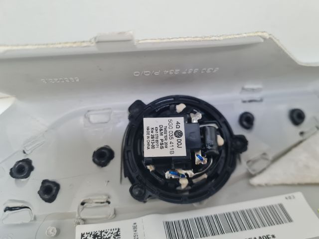 bontott VW GOLF VII Jobb A Oszlop Hangszóró Burkolat