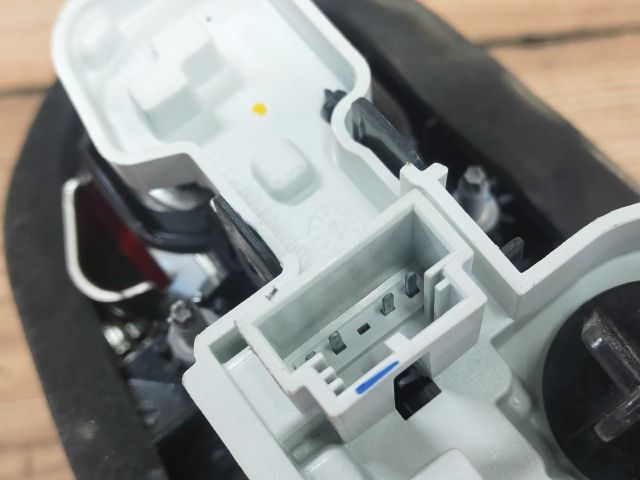 bontott VW GOLF VII Jobb Belső Hátsó Lámpa