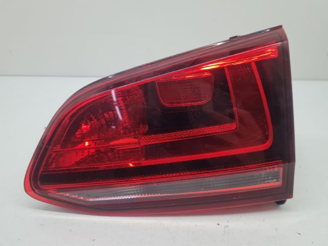 bontott VW GOLF VII Jobb Belső Hátsó Lámpa