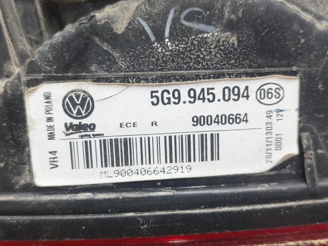 bontott VW GOLF VII Jobb Belső Hátsó Lámpa