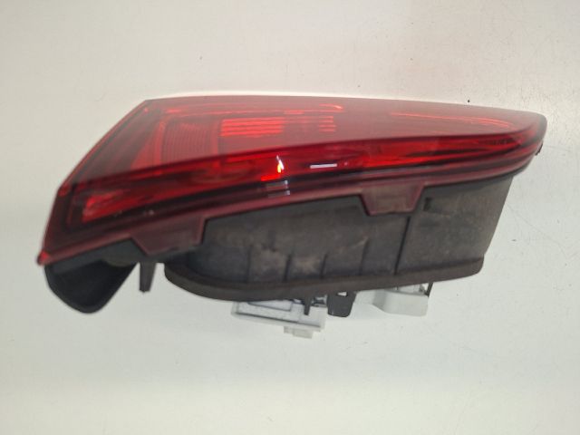 bontott VW GOLF VII Jobb Belső Hátsó Lámpa