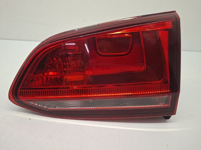 bontott VW GOLF VII Jobb Belső Hátsó Lámpa