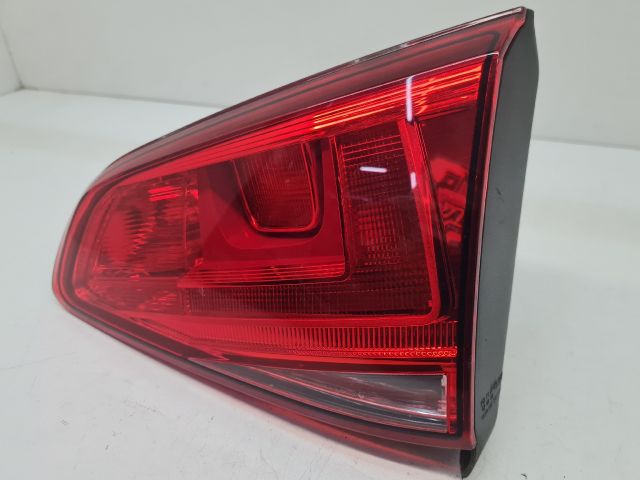 bontott VW GOLF VII Jobb Belső Hátsó Lámpa